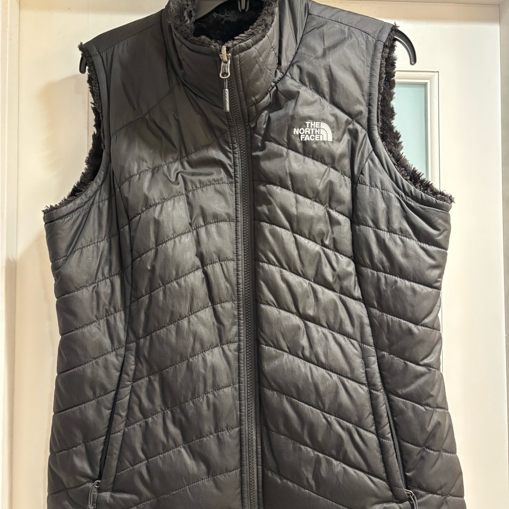 The North Face Women's Black Reversible Quilted Vest